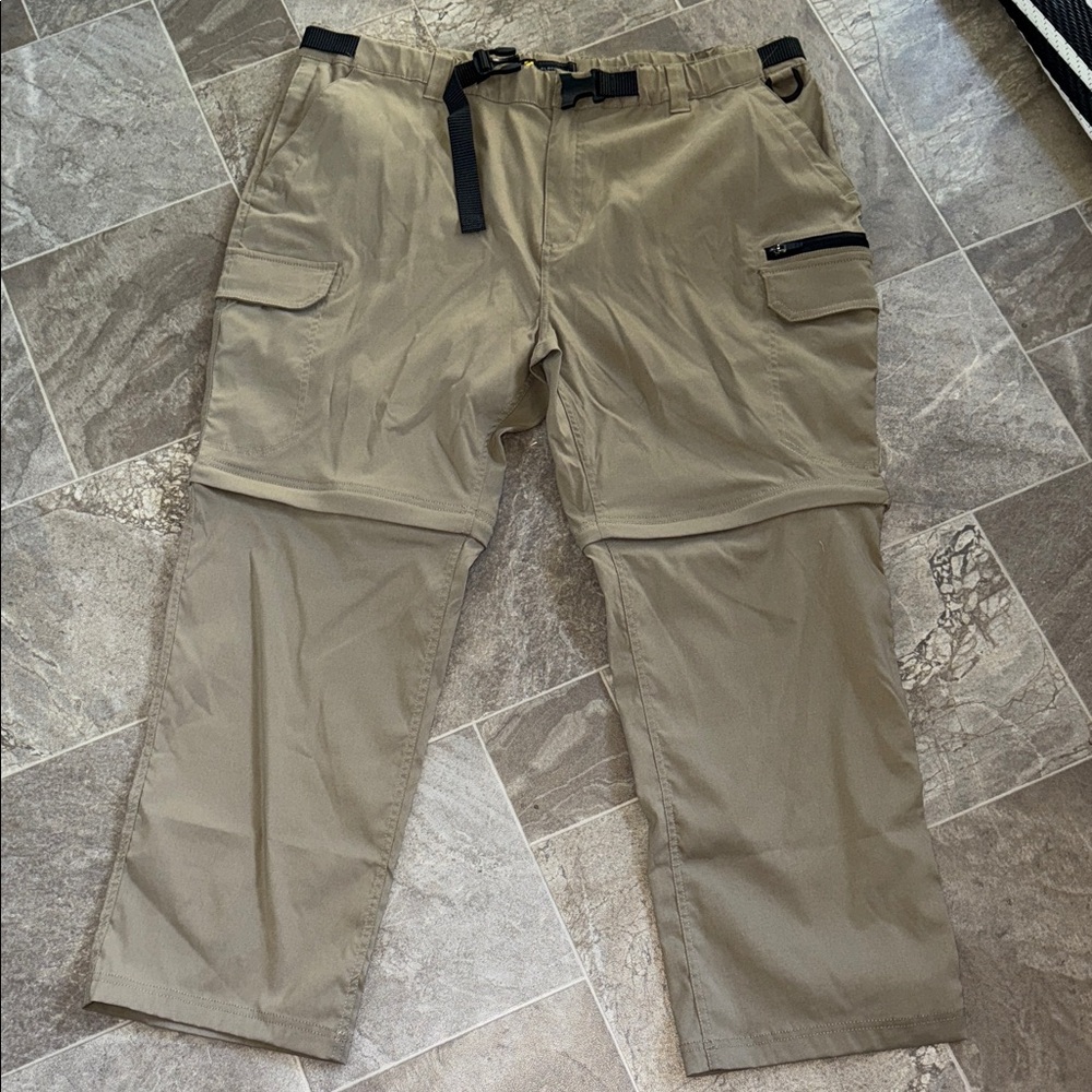BC clothing XXL Men's Tan Cargo Pants NWT